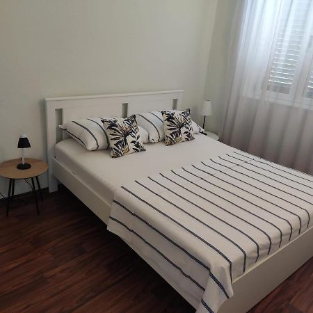 Apartment Dalma Подгора Екстер'єр фото