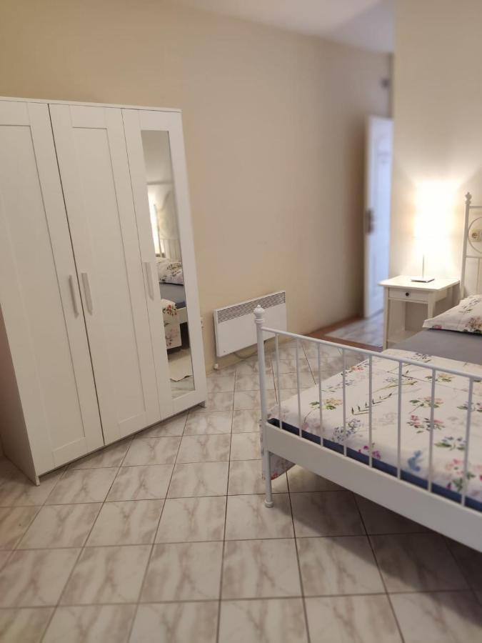 Apartment Dalma Подгора Екстер'єр фото