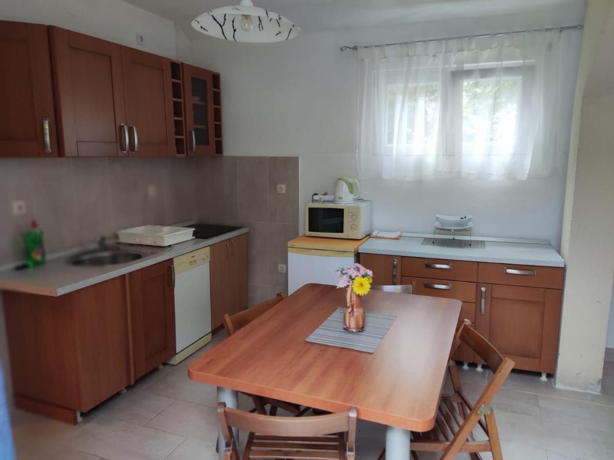 Apartment Dalma Подгора Екстер'єр фото