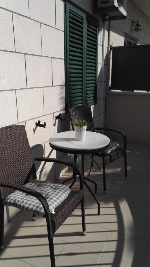 Apartment Dalma Подгора Екстер'єр фото