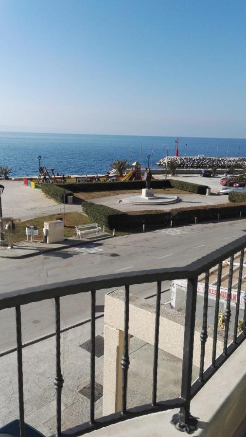 Apartment Dalma Подгора Екстер'єр фото